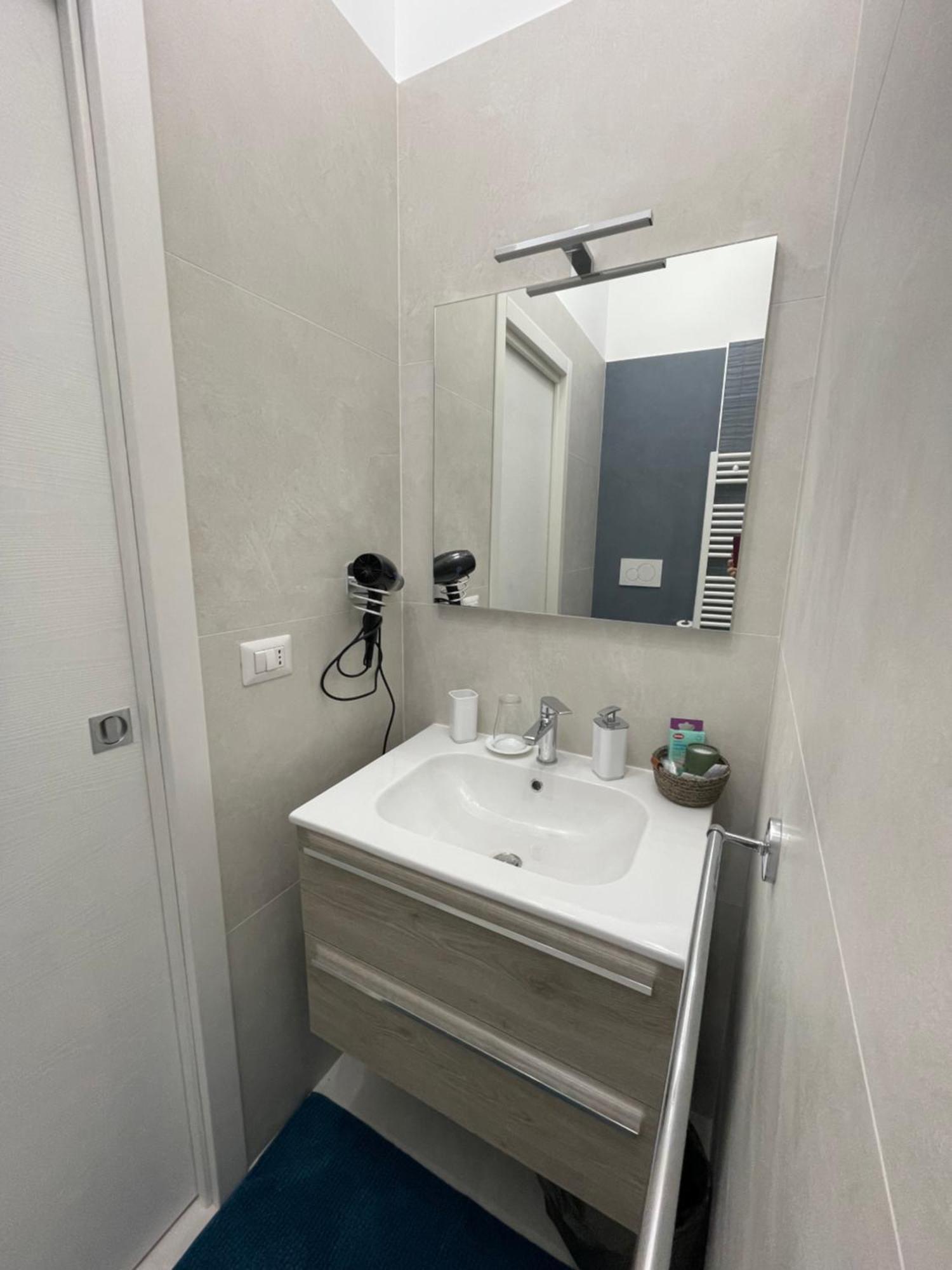 Bed & Breakfast Holden House Bari